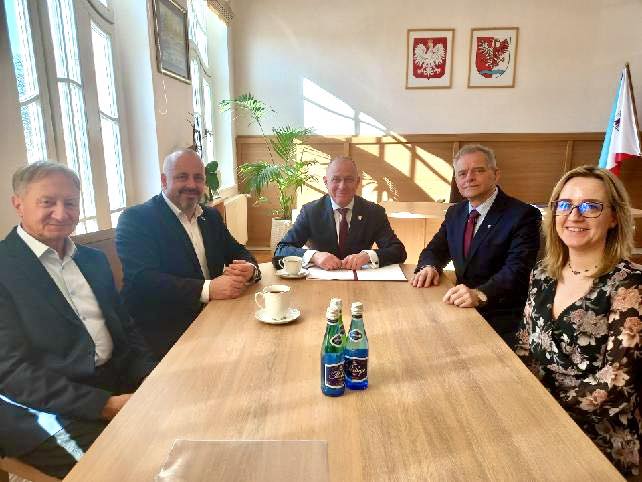 Podpisanie porozumienia przez Gminę Połczyn- Zdrój z Powiatem Drawskim