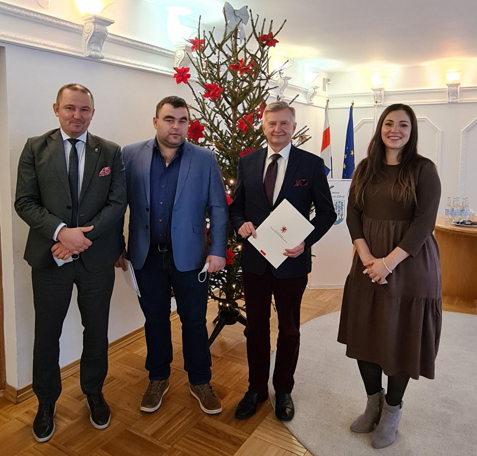 Tuż po podpisaniu umowy