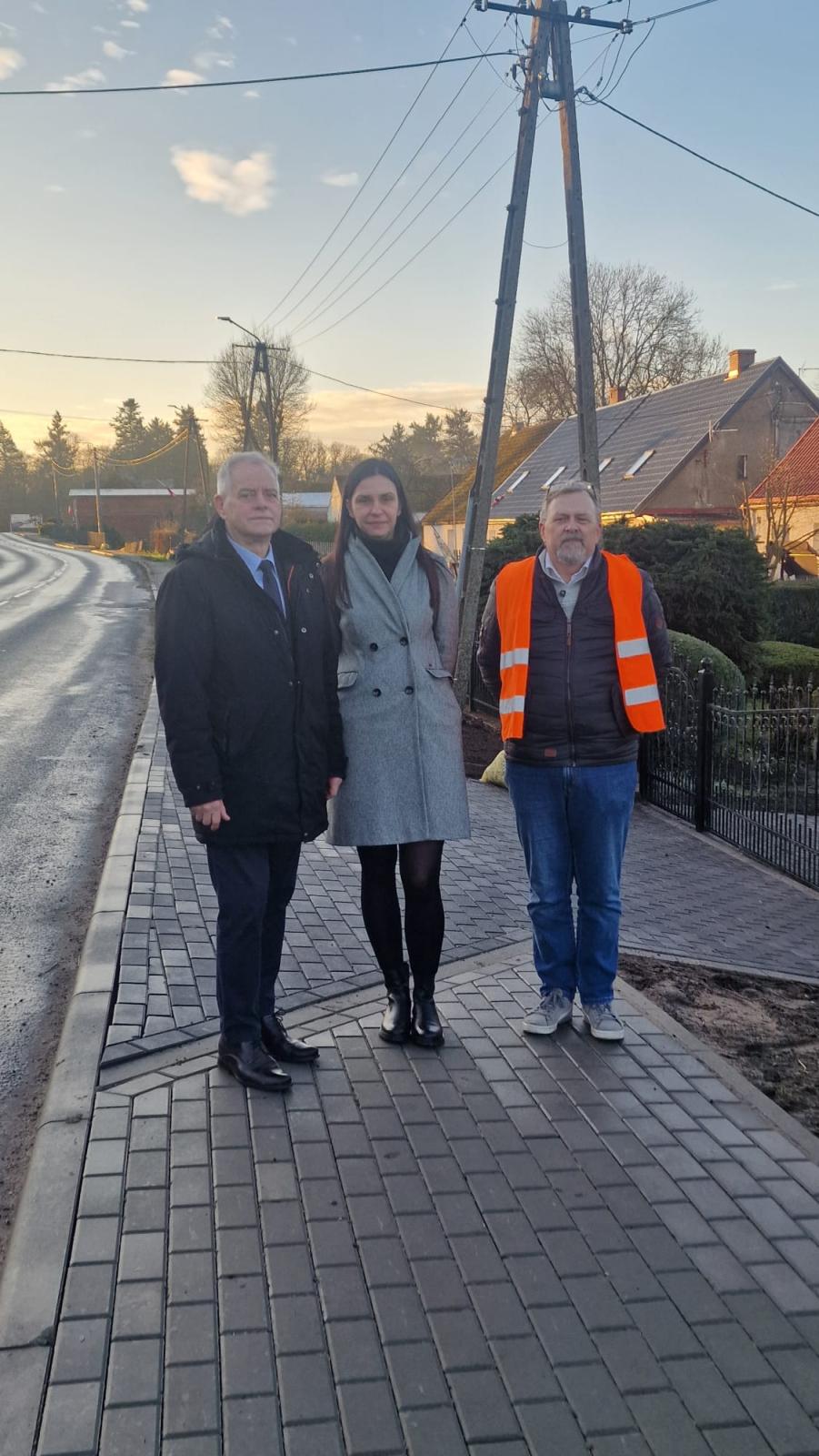 Przebudowa drogi dla pieszych w ciągu DW 163 w miejscowości Bolkowo