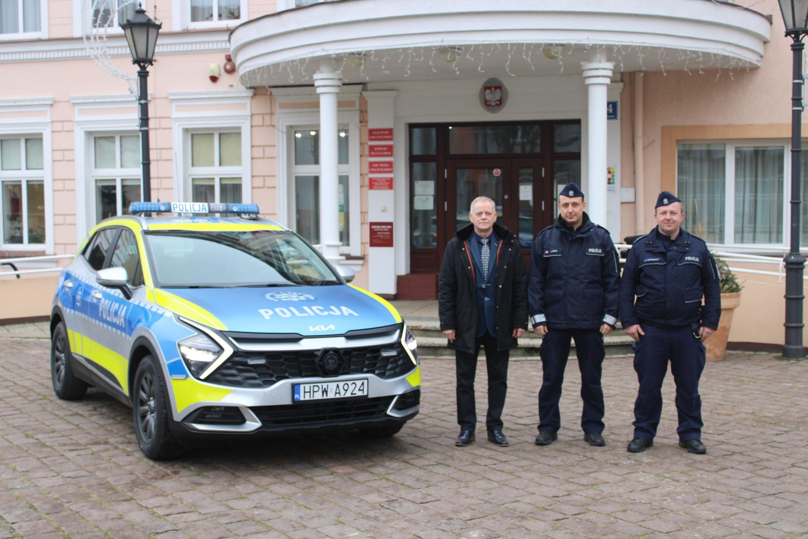 Nowy radiowóz dla Policji w Połczynie-Zdroju