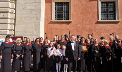 Kameralny Chór Mieszany "CANTUS" pod batutą Bolesława Kurka, działający przy Centrum Kultury w Połczynie-Zdroju, wziął udział w uroczystościach z okazji Jubileuszu 100-lecia ZOSP RP