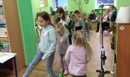 FILIA BIBLIOTECZNA W KOŁACZU ŚWIĘTOWAŁA URODZINY KUBUSIA PUCHATKA