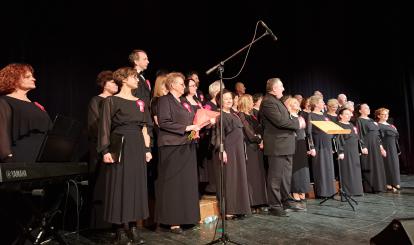 Na zakończenie obchodów w kinie "Goplana" odbył się koncert pieśni patriotycznych i Legionów Polskich w wykonaniu Kameralnego Chóru Mieszanego Cantus. Przed widzami patriotyczne utwory zaprezentowały także młode solistki ze Studia Wokalnego “Art Voice”: Marta Słabkowska, Marysia Mączka, Dominika Furman oraz Hania Bajdan. Chórem i solistkami opiekuje się dyrygent Bolesław Kurek