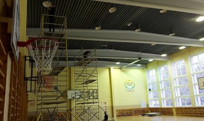 Wymiana oświetlenia w sali gimnastycznej w Szkole Podstawowej w Redle
