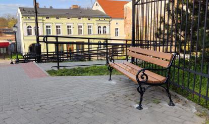 Na terenie Połczyna-Zdroju ustawione są nowe ławki