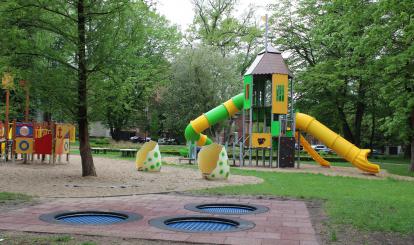 Nowy plac zabaw w Parku Zdrojowym w Połczynie-Zdroju