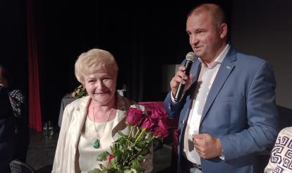 Gratulacje dla ustępującej wieloletniej Przewodniczącej Haliny Bogdańskiej