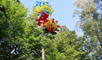 Symboliczne wypuszczenie balonów w kolorach flag: Polski, Niemiec i Ukrainy