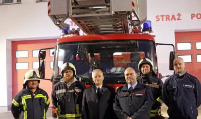 Uroczyste przekazanie samochodu z drabiną dla OSP Połczyn-Zdrój