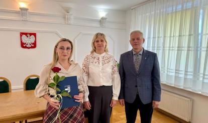 WRĘCZENIE NAGRÓD BURMISTRZA Z OKAZJI DNIA EDUKACJI NARODOWEJ 2026🌹