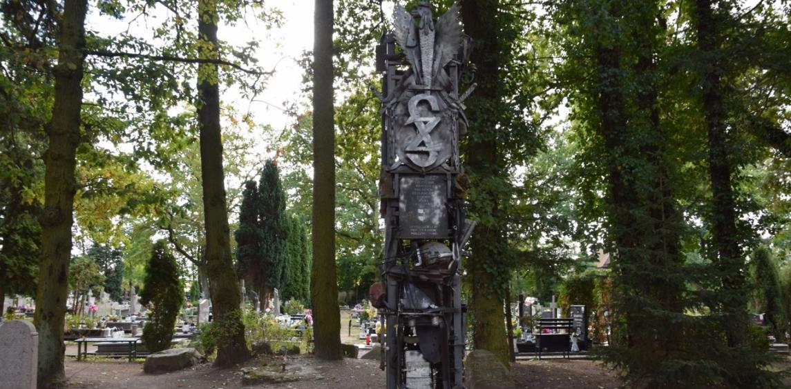 Pomnik Sybiraków na cmentarzu komunalnym w Połczynie- Zdroju