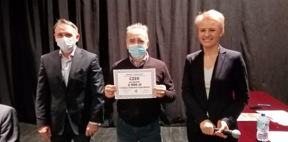 Zwycięzca – Sołtys Zajączkowa odbiera czek