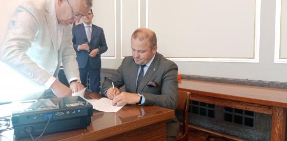 Moment podpisania umowy spółki