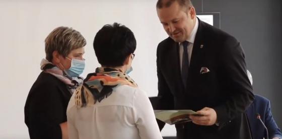 Wręczenie nagrody dla Sołectwa Kołacz