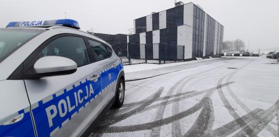 UWAGA! TRUDNE WARUNKI NA DROGACH - PRZYGOTUJ SAMOCHÓD DO ZIMY