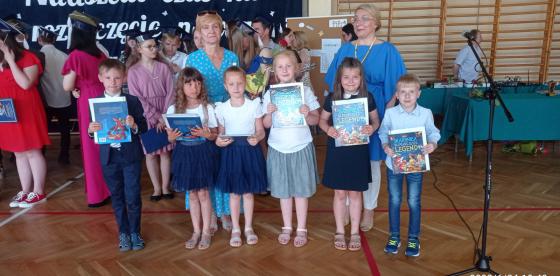 Zakończenie roku szkolnego 2021/2022 w Szkole Podstawowej im. Jana Pawła II w Redle