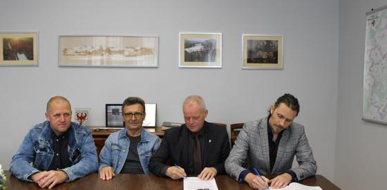 Umowa na dokumentację strażnicy OSP oraz świetlicy w Toporzyku