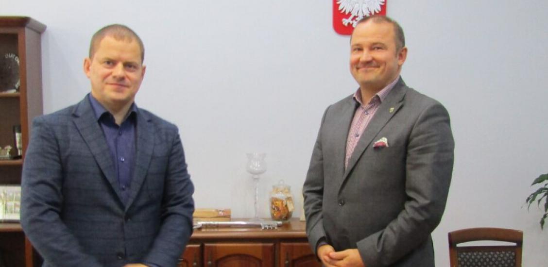 Komendant Policji i Burmistrz Połczyna w Ratuszu