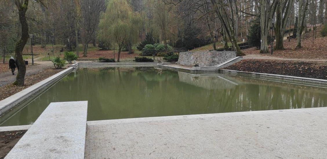 Basen parkowy po remoncie