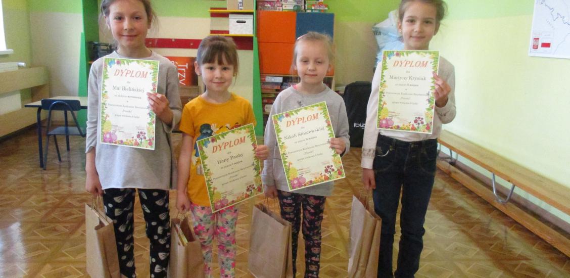 Sukcesy przedszkolaków z „Pod Jarzębinki’ w XIX Powiatowym Konkursie Recytatorskim „Ptaszki” 2021 