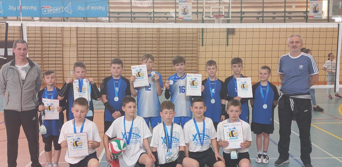 Turniej półfinałowy Mistrzostw Województwa w mini piłce siatkowej w kat. ,,dwójek' chłopców - Kinder Joy of Moving
