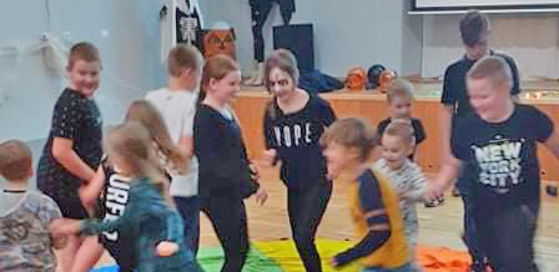 HALLOWEENOWE ZABAWY W ŁĘGACH