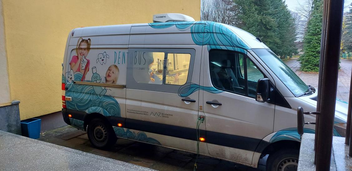 Dentobus w Redle