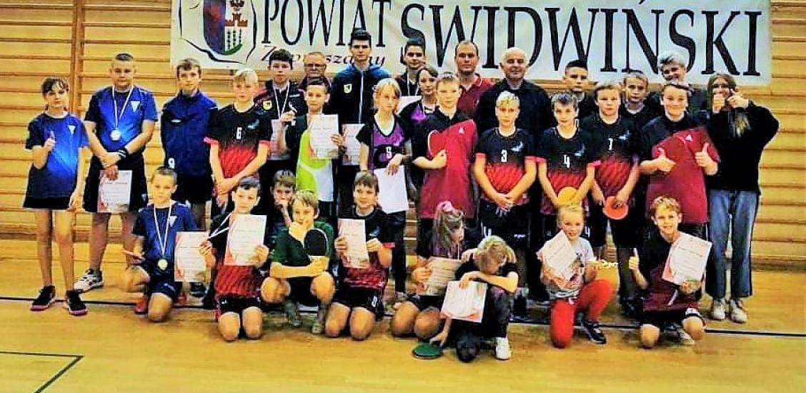 OTWARTE MISTRZOSTWA POWIATU ŚWIDWIŃSKIEGO W TENISIE STOŁOWYM