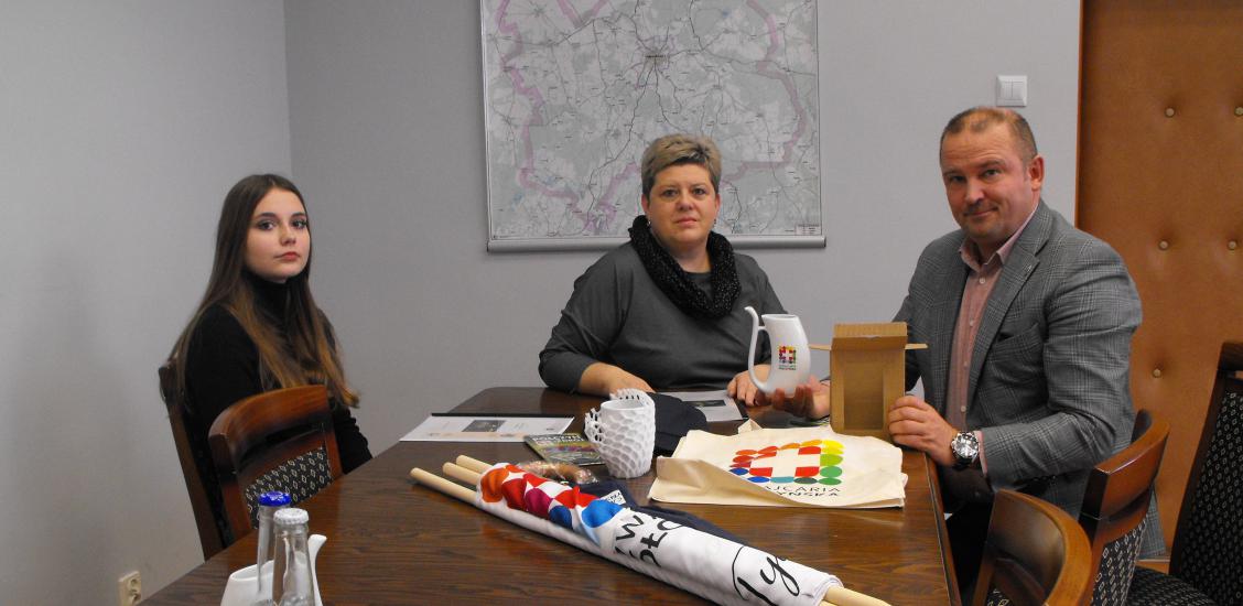 Przekazanie gadzetów promocyjnych na potrzeby połczyńskiej szkoły średniej
