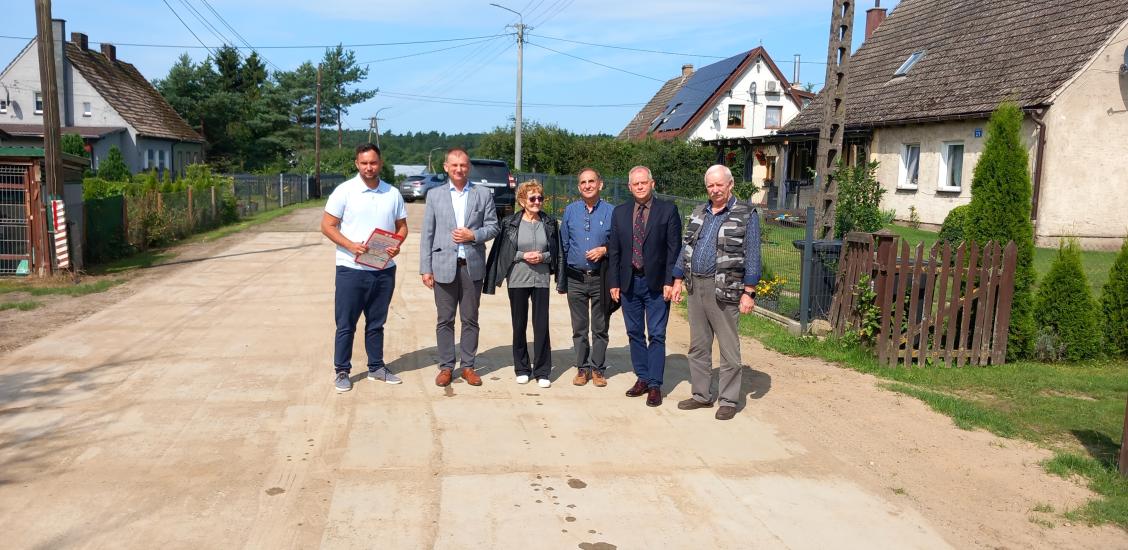 Nowe płyty drogowe w Zaborzu już gotowe
